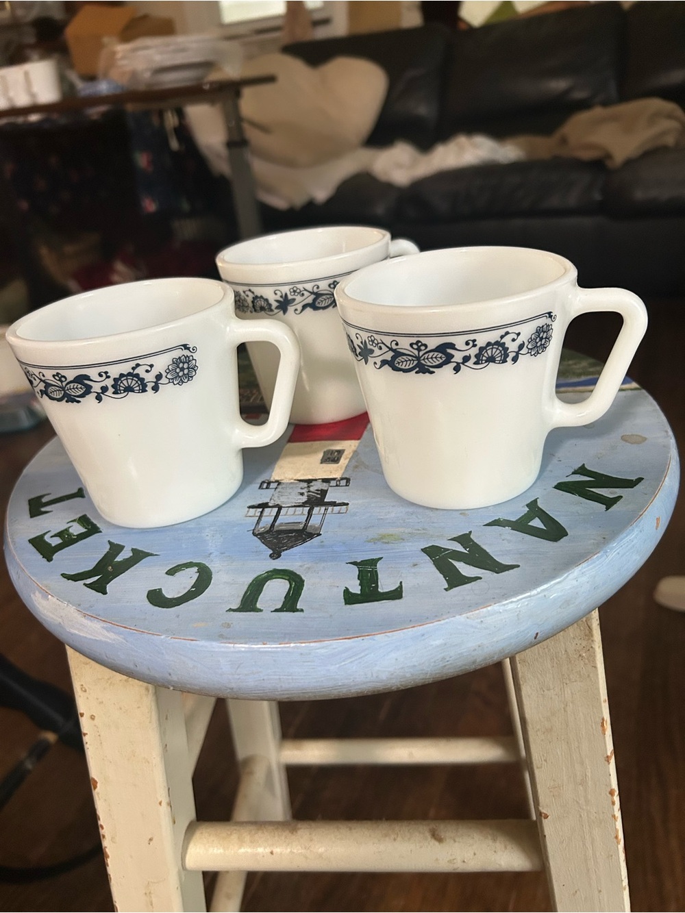 Vintage Pyrex White  Mugs in old town, blue onion pattern Set of 3
